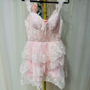 Chic Sequined Layered Midi Dress in Soft Pink